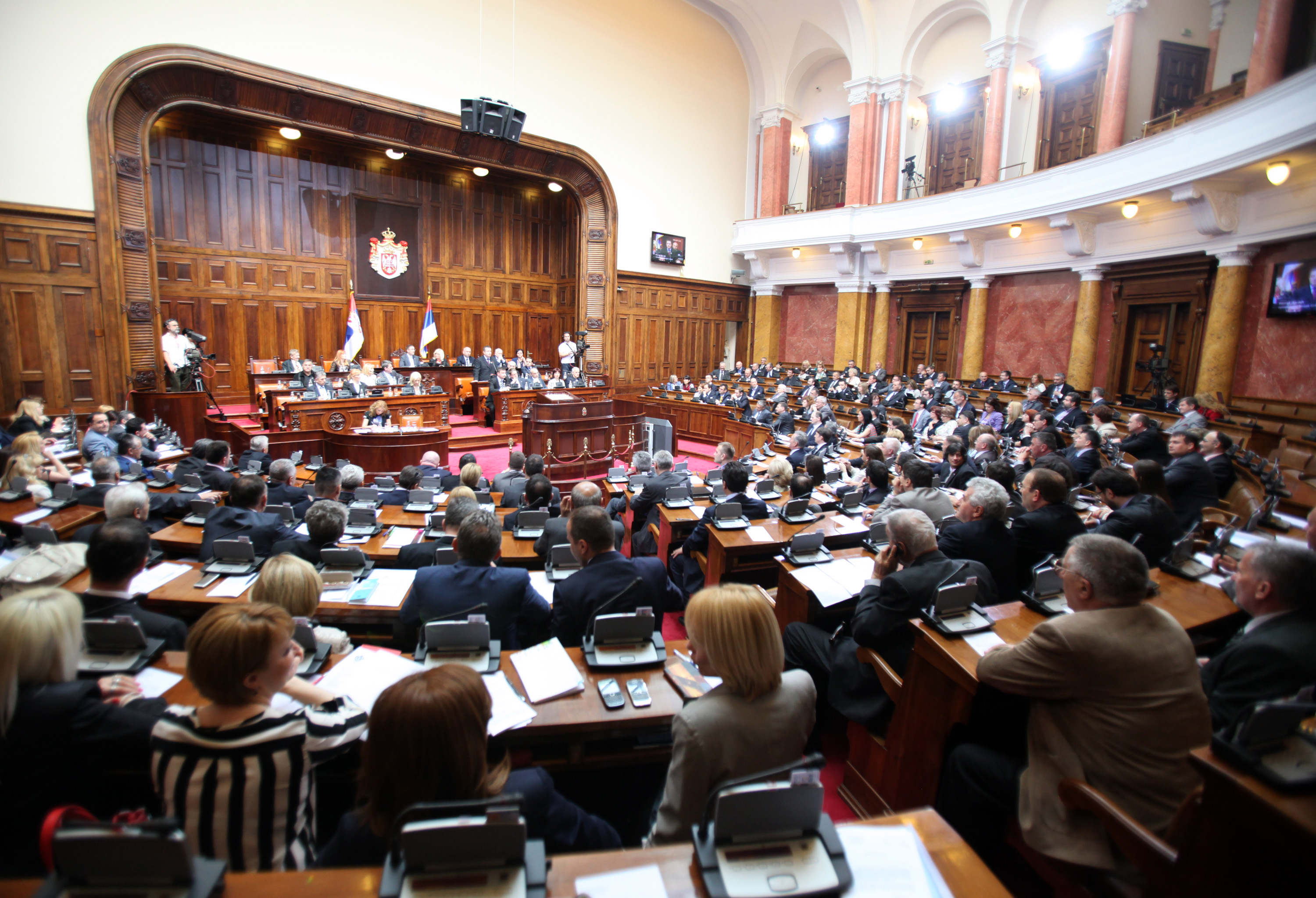 Συντριπτικό «ναι» της σερβικής Βουλής στη συμφωνία για το Κοσσυφοπέδιο